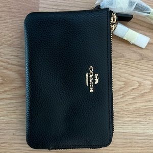 Never Used Black Coach Wristlet Wallet Clutch